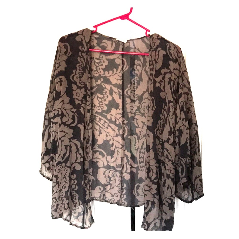 Hinge shawl